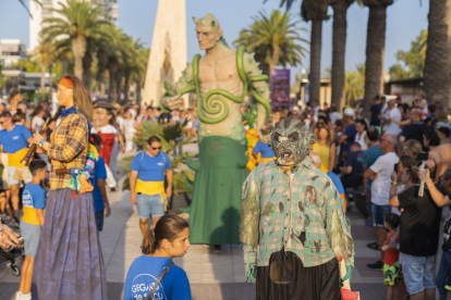 El Seguici als carrers de Salou durant les Nits Daurades de 2022.