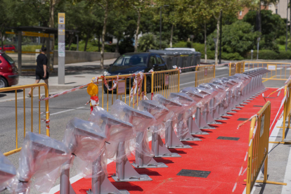 La estación de bicicletas que se está haciendo en la calle de Jaume Vidal i Alcover.