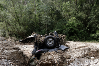 La zona es va trobar el cotxe accidentat després de la intensa pluja.