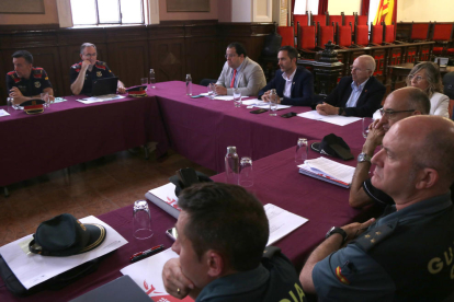 Reunión de Junta Local de Seguridad de Tortosa, junto al consejero de Interior, Joan Ignasi Elena.