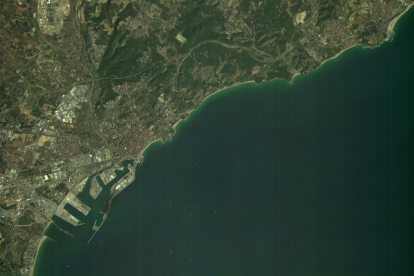 Imagen del puerto de Tarragona captada por el Menut.