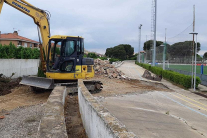 Imatge de l'inici de les actuacions a l'Estadi Municipal de Vila-seca.