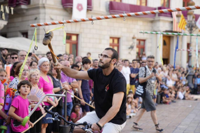 Moment d'acció en la catorzena edició dels Cóssos, que va enfrontar setze equips.