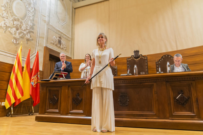 Noemí Llauradó ha fet la presa de possessió com a presidenta al saló de plens de la Diputació de Tarragona.
