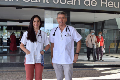 Els doctors Sandra Parra i Antoni Castro.