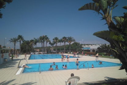 Imatge de les piscines municipals de Creixell.
