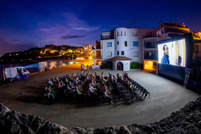 Imatge d'una sessió anterior de cinema a la fresca a Roda de Berà.