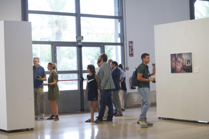 Exposició de fotoperiodisme al Tinglado 1 del Port de Tarragona.