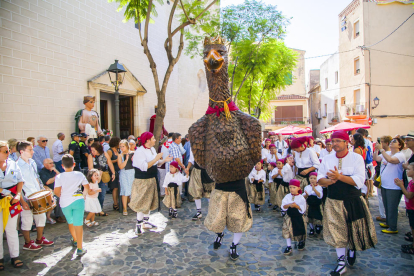 Els aniversaris dels gegants i la Virgília i els concerts marquen Santa Rosalia.