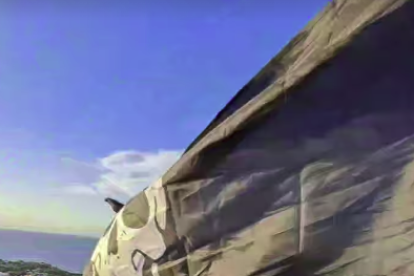 El autor ha colgado un vídeo en su Instagram desde lo alto del campanario donde se ve la bandera pirata.