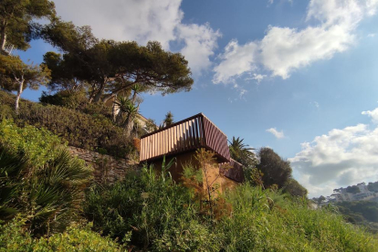 Un dels nous miradors integrats al Camí de Costa.