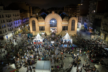 Los asistentes se reunieron entre el Mercat Central y plaza Corsini.
