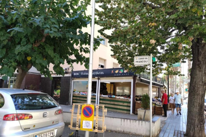 Imatge d'un dels carrers on l'Ajuntament de Salou portarà a terme actuacions per millorar la mobilitat.