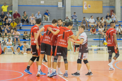 El CV Sant Pere i Sant Pau destroza al Illa Grau y se mantiene líder (3-0)