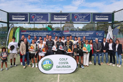 Els guanyadors del campionat de Catalunya de pàdel al Golf Costa Daurada.