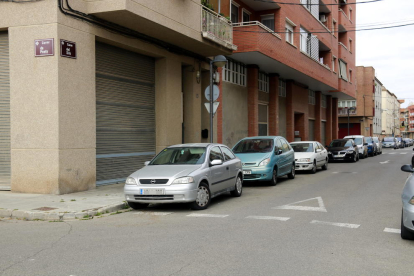 Carrer Sifó de Lleida on aquesta matinada han mort un taxista a ganivetades.