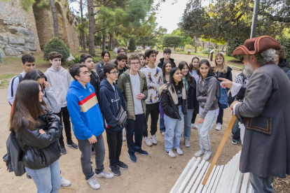 Un grupo de alumnos del instituto Pons d'Icart hizo la ruta este jueves.