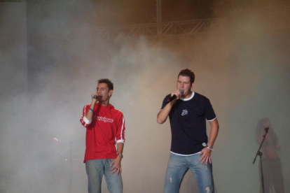 Imatge d'un concert del duo al 2005.