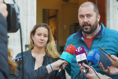Xavier Puig i Maria Roig en la roda de premsa d'ahir.
