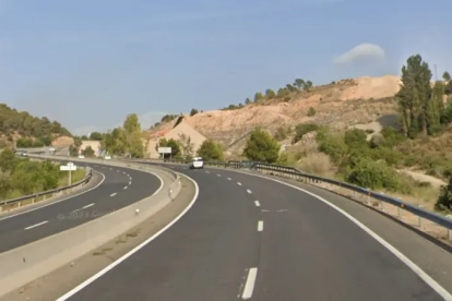 Imatge de la C-42 al seu pas per Campredó.