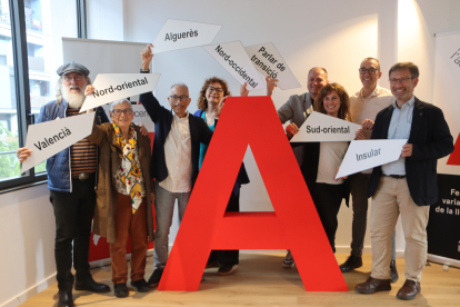 Presentació a Barcelona del primer Festival de les variants dialectals de la llengua catalana.