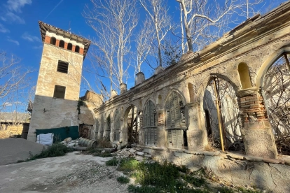 Aspecte del pavelló del balnearu del Porcar de Tortosa.