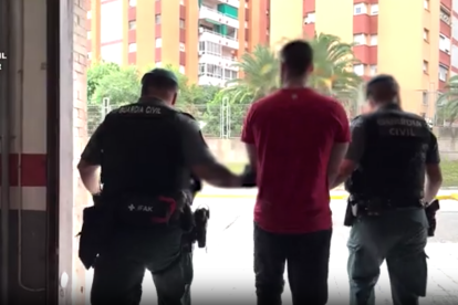 Captura d'un video de l'arrest del detingut.