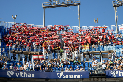 Els més de 500 valents que van acompanyar al Nàstic a la Rosaleda el dissabte