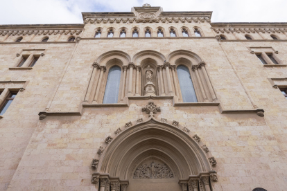 Imatge de la façana del Seminari, edifici que acollirà la futura residència.