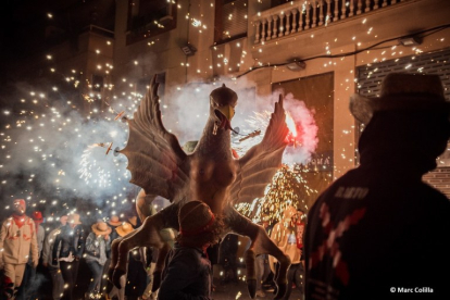 Imatge de la Víbria de Tarragona a la Cercavila de foc.