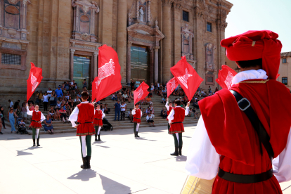 Els abanderats de la Festa del Renaixement.