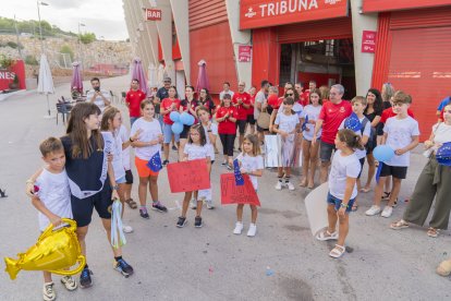 Imatge de l'acte de rebuda a la tricampiona Carla Plana.