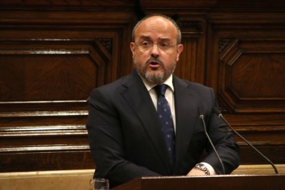 El president del grup del PPC, Alejandro Fernández, al ple del Parlament.