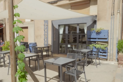Façana de l'establiment D Prades.