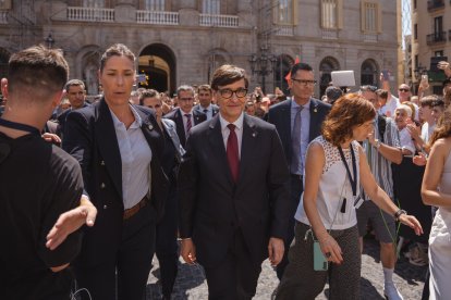 El president de la Generalitat, Salvador Illa, a la plaça Sant Jaume.