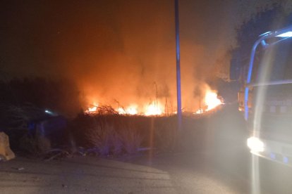 Imatge de l'incendi al polígon Alba.