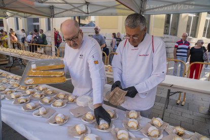 Repartiment del pastís del Braç de Santa Tecla.