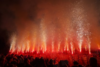 Baixada del Ball de Diables de Reus.