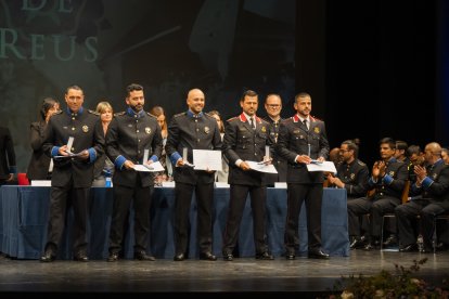 L’acte va premiar la tasca feta per part d’agents de la Guàrdia Urbana de Reus, però també d’altres cossos com Mossos d’Esquadra o la Guàrdia Civil.