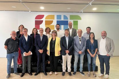 Nova junta de la FEHT amb Berta Cabré al capdavant.