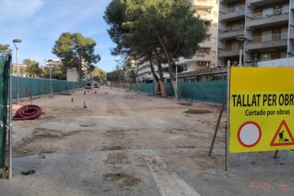 Imatge de l'avinguda Carles Buigas tallada per obres.