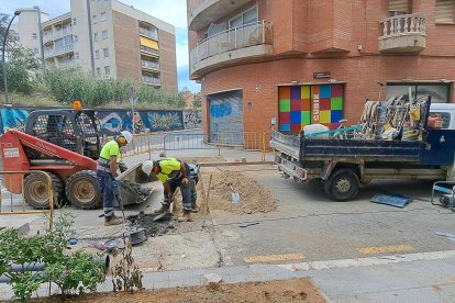 Imatge a les obres a la xarxa d'aigües.