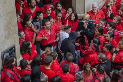 Imatge dels castellers de la Colla Joves Xiquets de Valls durant la Diada de Santa Úrsula.