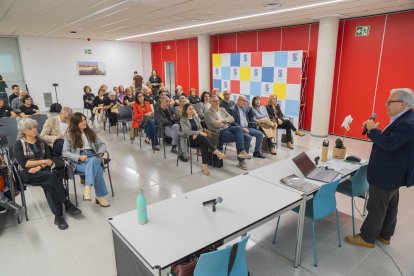 Moment de la presentació de la primera xerrada de 'Mirades Metropolitanes'.