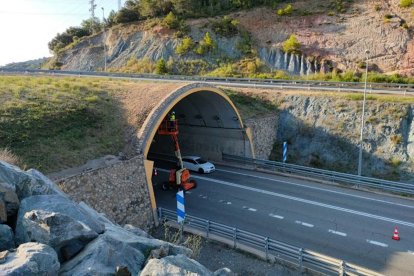 Treballs de manteniment preventiu al túnel de l'N-420.