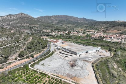 Imatge aèria de la planta d’Iberboard Mill a Alcover.