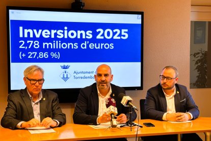 Representants del Govern municipal presentant el pressupost de 2025.