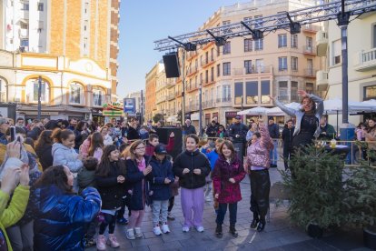 Imatge de la celebració de les campanades per als més petits de la casa a Corsini.