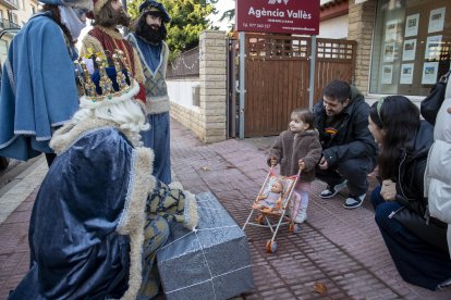 Entrega de regals pels Reis d’Orient a Cambrils.