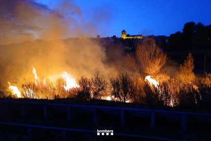 Imatge de l'incendi a Riudecanyes